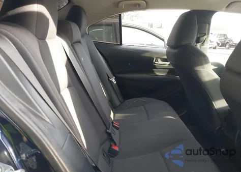 2021 Toyota Corolla Le z USA, uszkodzony, nr VIN 5YFEPMAE1MP158930